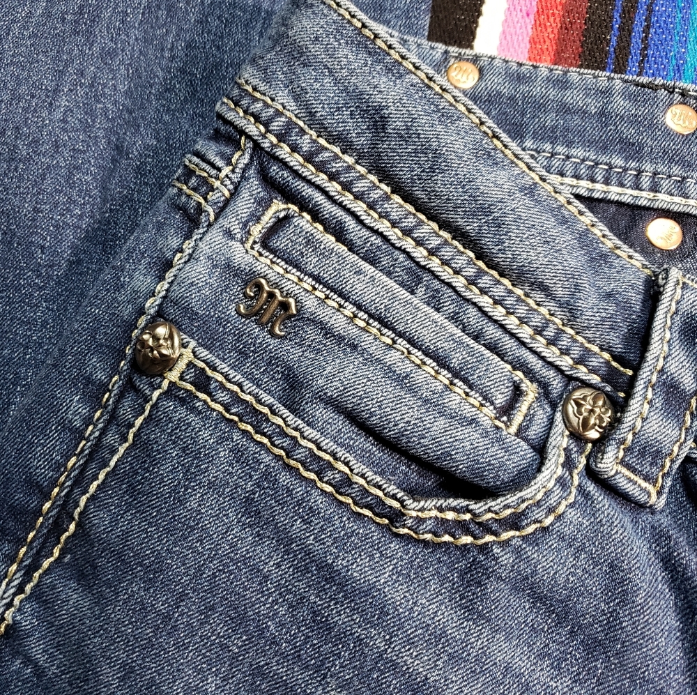 Jeans - Picture 3 of 6